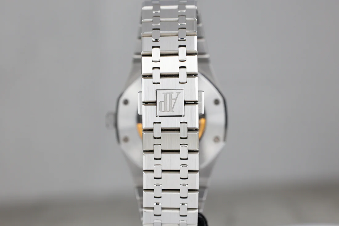 AP15407STRoyalOakStainlessSteelDoubleBalanceWheelOpenworkedDial2021_2022-2