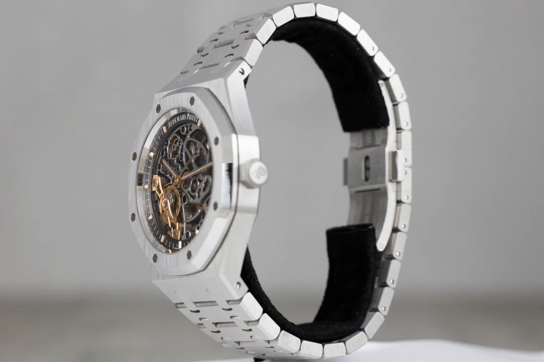 AP15407STRoyalOakStainlessSteelDoubleBalanceWheelOpenworkedDial2021_2022-3