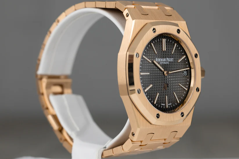 AP16202ORRoyalOak_Jumbo_ExtraThinRoseGoldSmokeSlateGreyDial-4