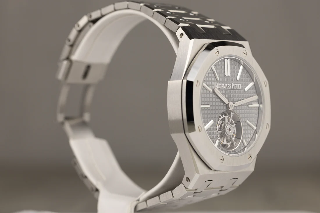 AP26530TIRoyalOakSelfwindingFlyingTourbillonTitaniumGreyDial-4