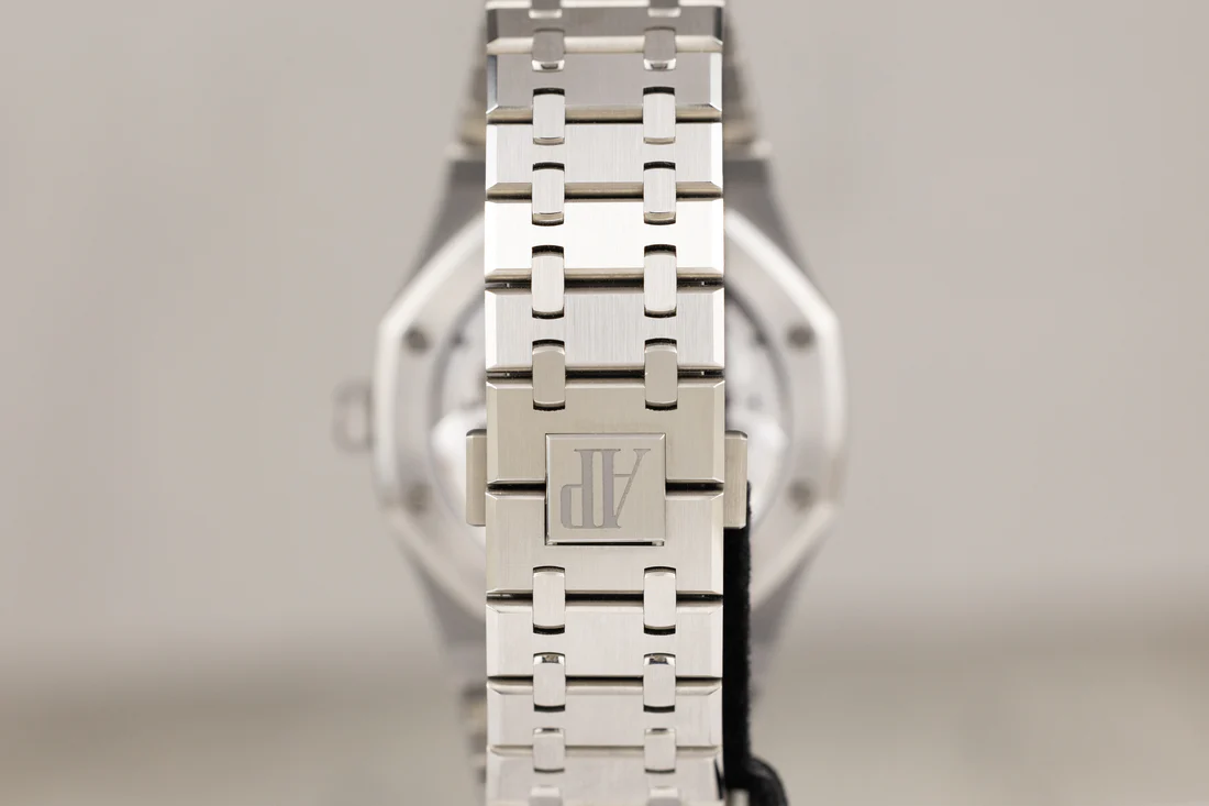 AP26730TIRoyalOakSelfwindingFlyingTourbillon50thAnniversary41mmTitaniumBlueDial2022-2