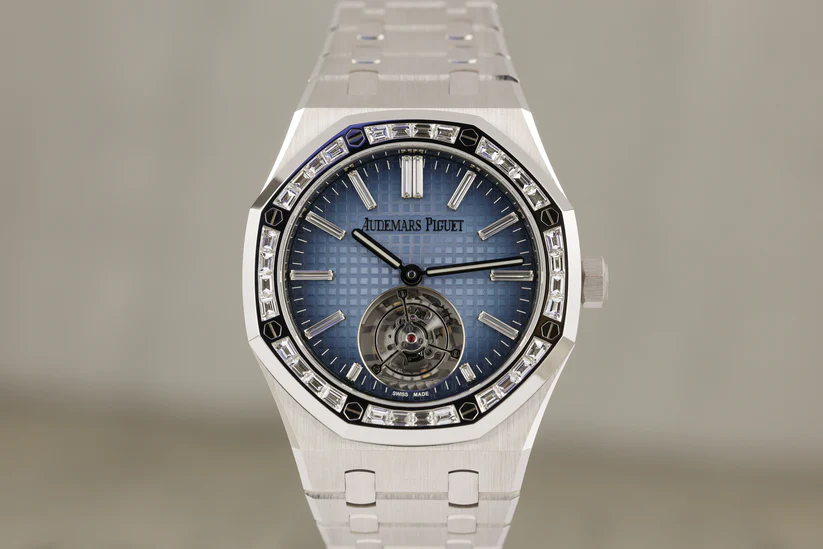 AudemarsPiguet26730BCRoyalOakSelfwindingFlyingTourbillon41mmWhiteGoldDiamondBaguetteBezelBlueDial-1