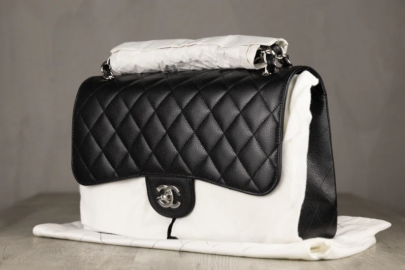 ChanelA58600Y0186494305JumboClassicDoubleFlapBaginBlackQuiltedCaviarLeatherwithSilver-ToneHardware30cmx20cmx10cm-3