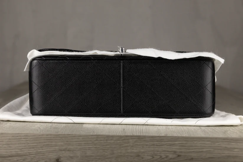 ChanelA58600Y0186494305JumboClassicDoubleFlapBaginBlackQuiltedCaviarLeatherwithSilver-ToneHardware30cmx20cmx10cm-5