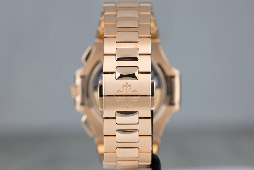 PatekPhilippe5980_1RNautilusChronographDate40.5mmBlackDialNewClasp2022-2