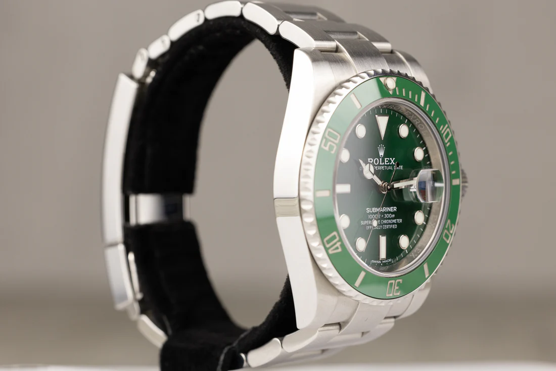 Rolex116610LVSubmariner_Hulk_StainlessSteelGreenDial2020-3