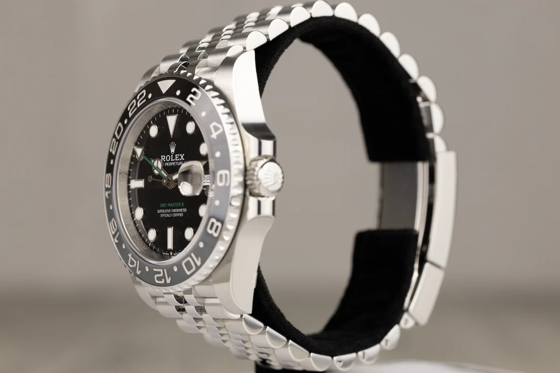 Rolex126710GRNRGMT-MasterII_BruceWayne_StainlessSteelJubileeBraceletBlackDial2024-3